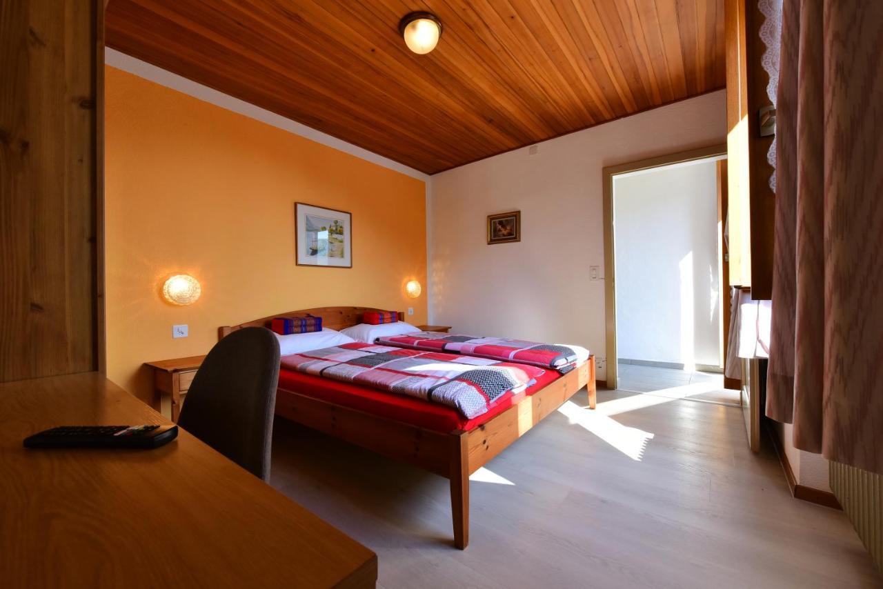 Hotel Pensione Serena Purasca Extérieur photo