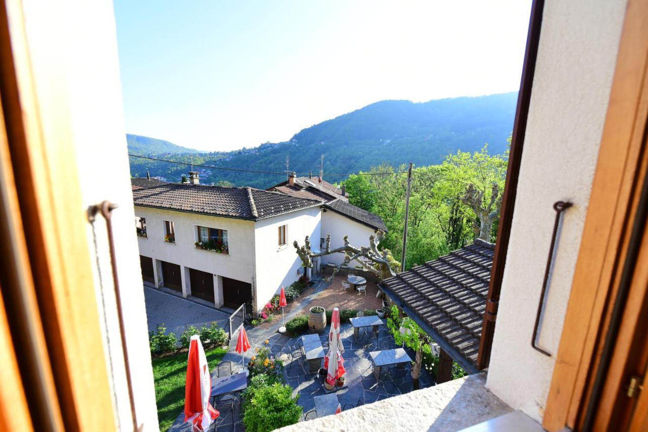 Hotel Pensione Serena Purasca Extérieur photo