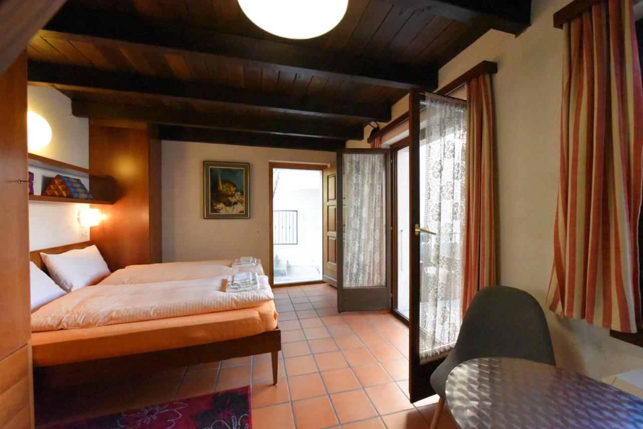 Hotel Pensione Serena Purasca Extérieur photo