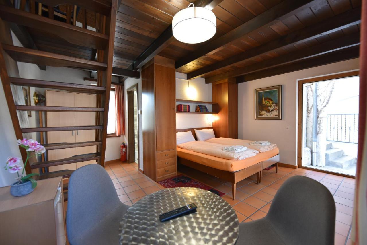 Hotel Pensione Serena Purasca Extérieur photo